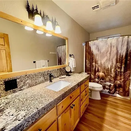 Enchanting Cabin With Hot Tub & Quiet Neighborhood Big Bear Lake Exterior photo