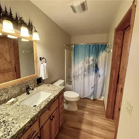 Enchanting Cabin With Hot Tub & Quiet Neighborhood Big Bear Lake Exterior photo