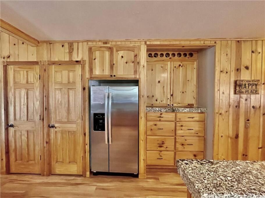 Enchanting With Hot Tub & Quiet Neighborhood *