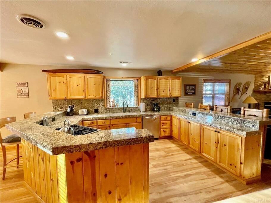 Holiday home Enchanting With Hot Tub & Quiet Neighborhood Big Bear Lake